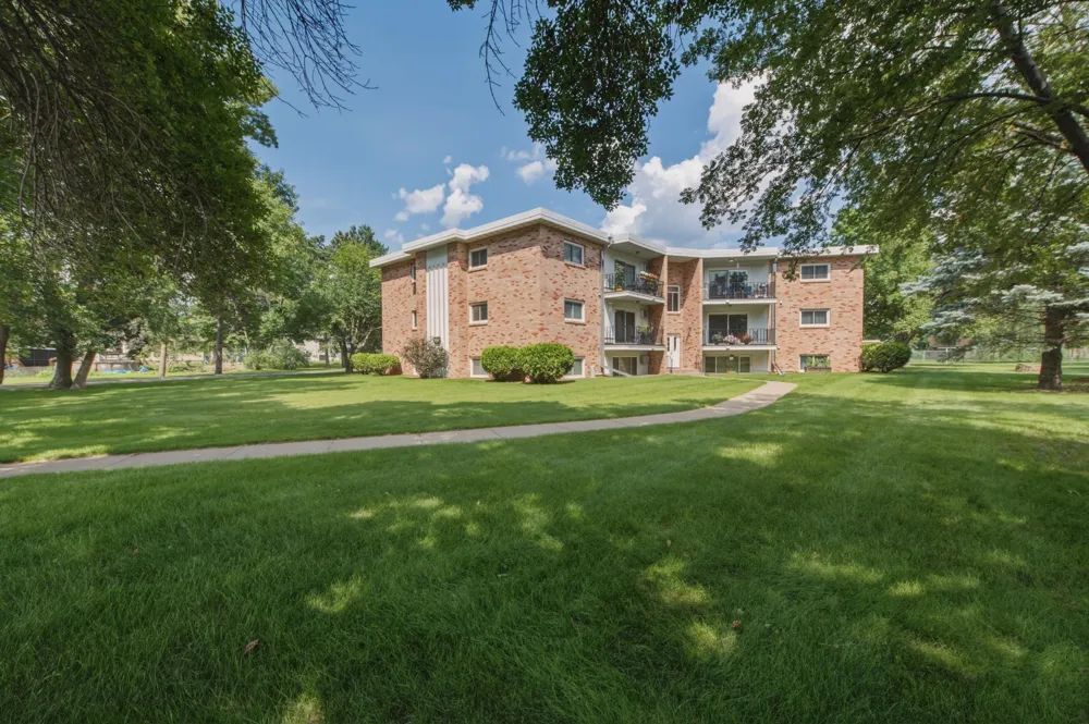 1150 Dellwood Street S #306 Cambridge, MN 55008