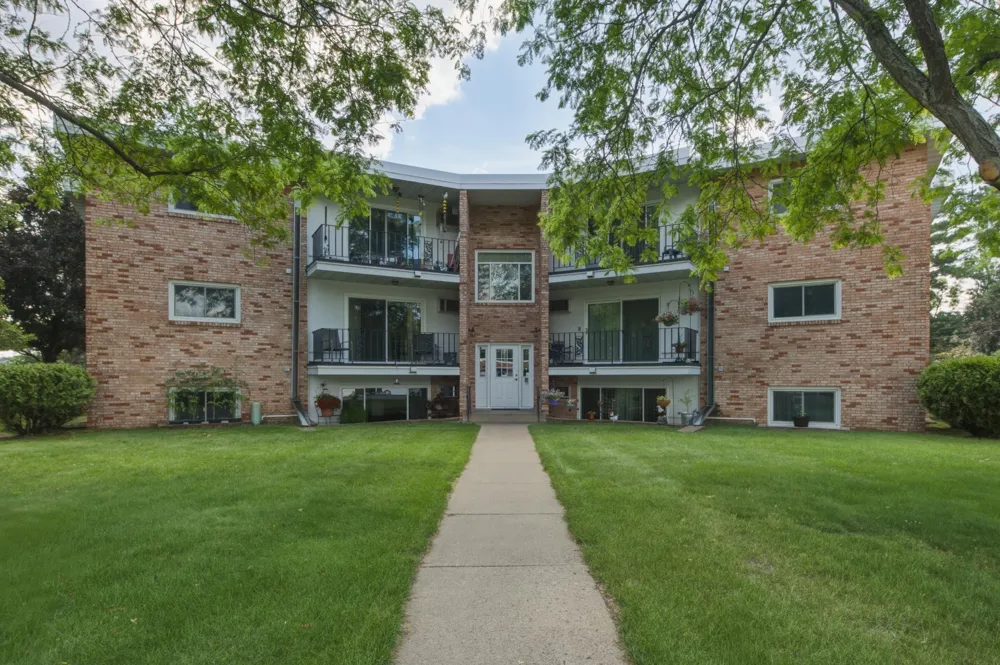 1150 Dellwood Street S #306 Cambridge, MN 55008