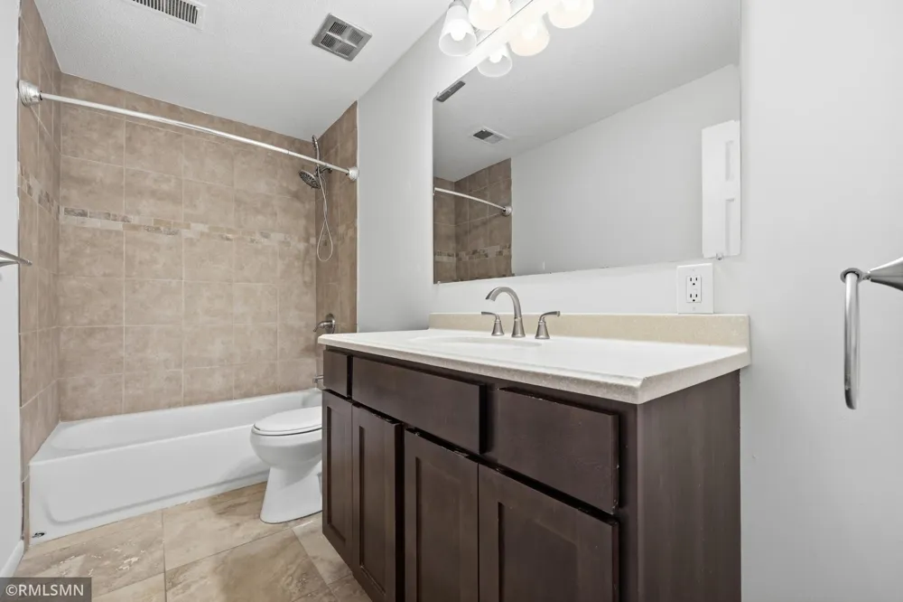 7211 W Franklin Avenue Saint Louis Park, MN 55426