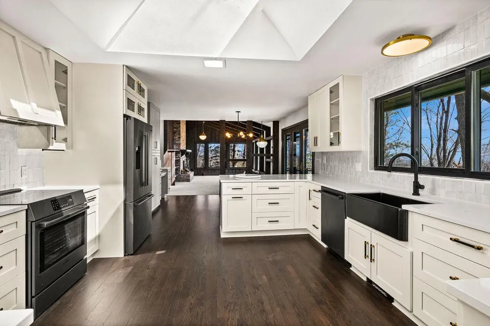 2207 Heather Avenue Duluth, MN 55803