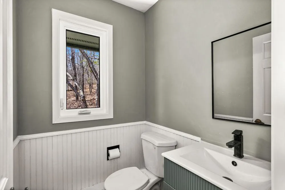2207 Heather Avenue Duluth, MN 55803