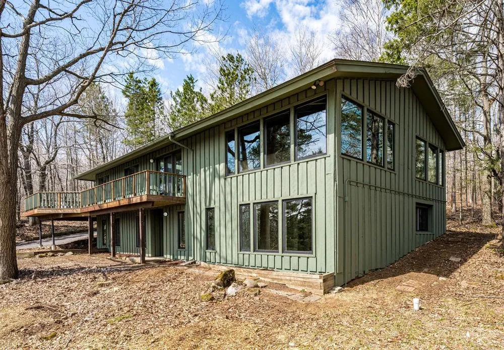 2207 Heather Avenue Duluth, MN 55803