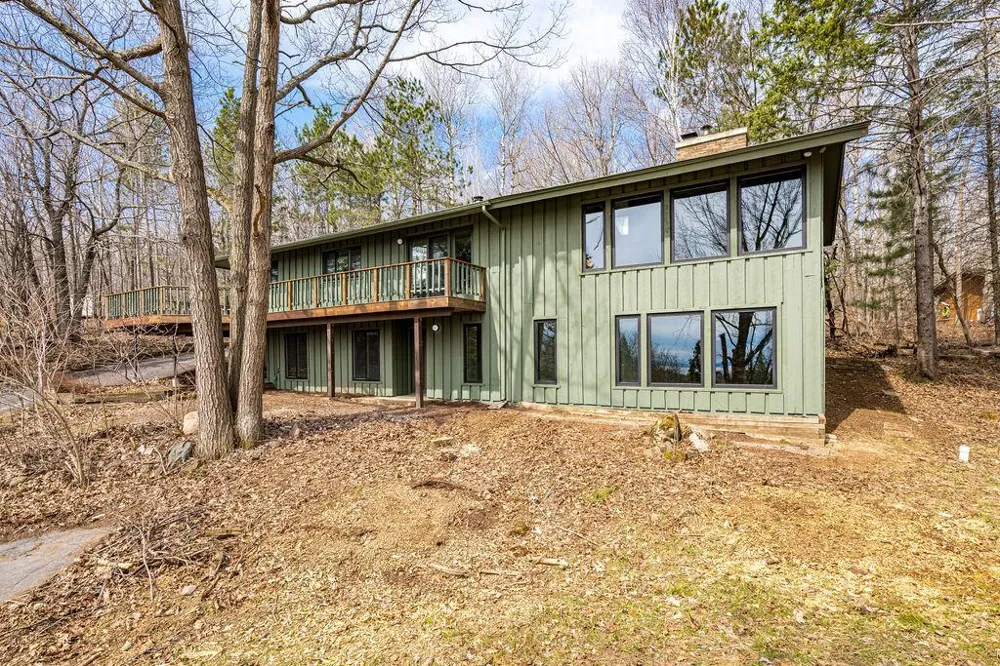 2207 Heather Avenue Duluth, MN 55803