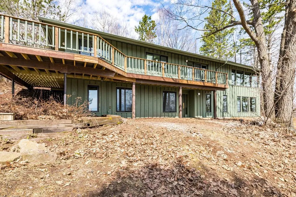 2207 Heather Avenue Duluth, MN 55803