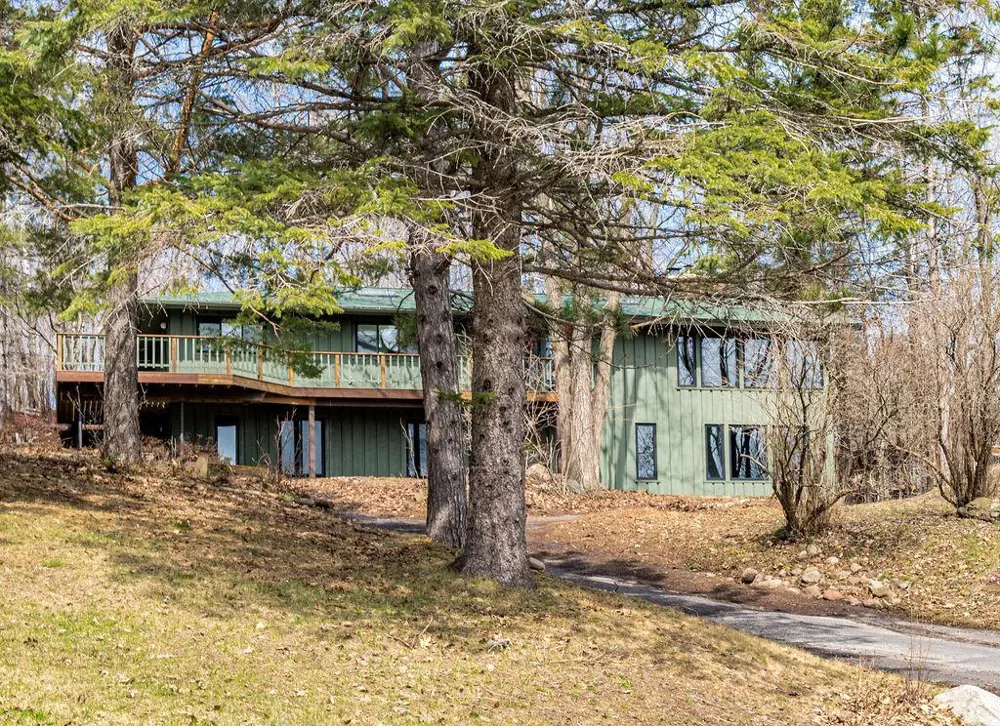 2207 Heather Avenue Duluth, MN 55803