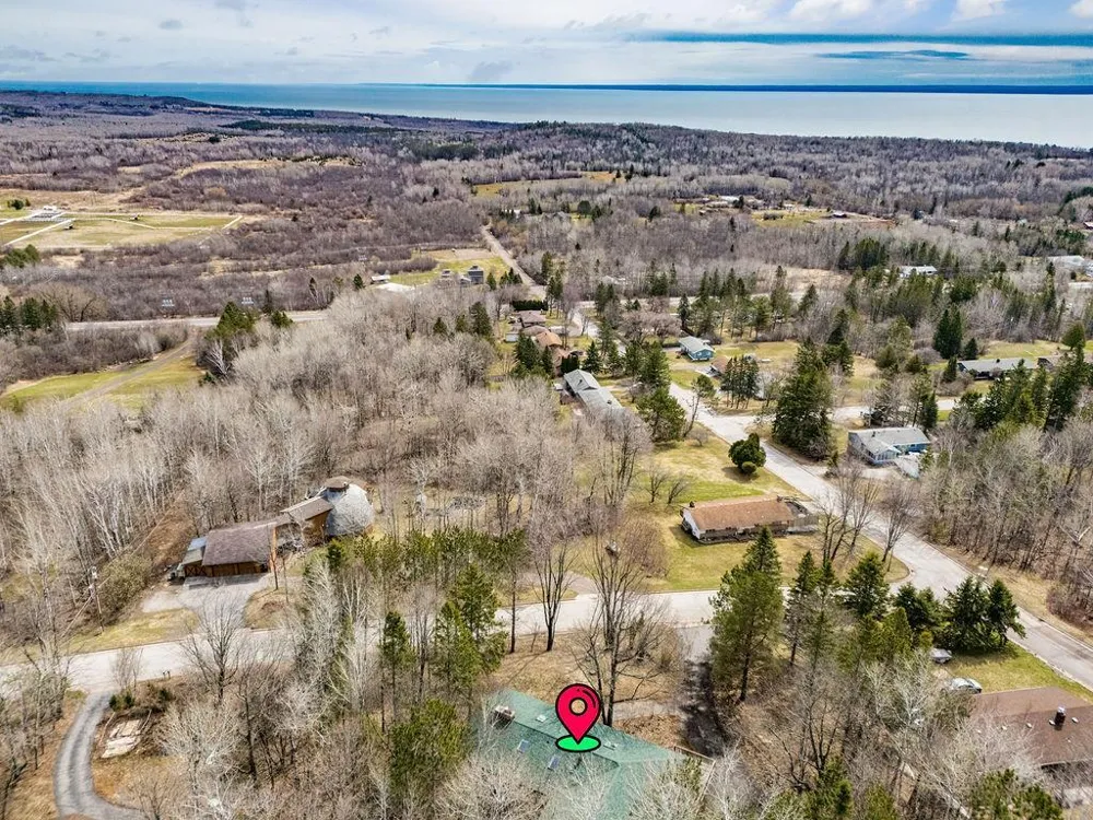 2207 Heather Avenue Duluth, MN 55803