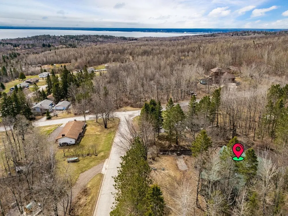 2207 Heather Avenue Duluth, MN 55803