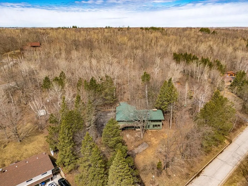 2207 Heather Avenue Duluth, MN 55803