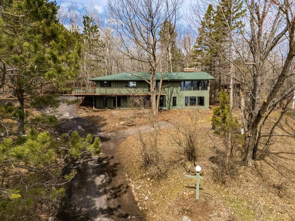 2207 Heather Avenue Duluth, MN 55803