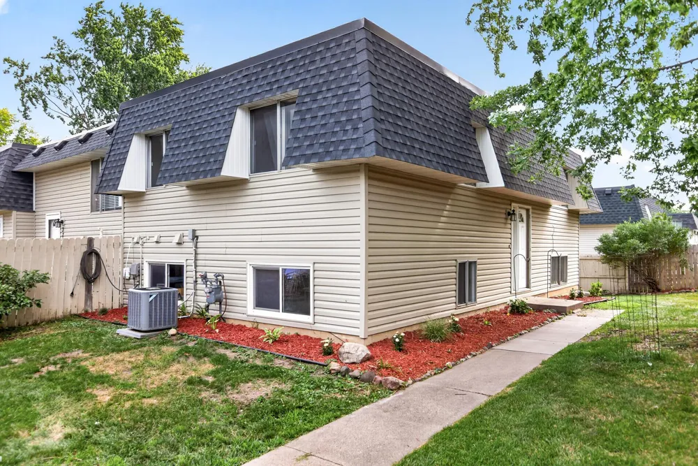3750 Conroy Trail E Inver Grove Heights, MN 55076