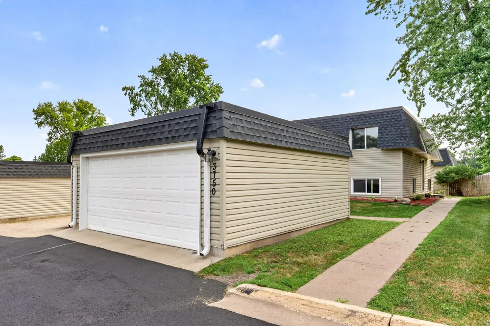 3750 Conroy Trail E Inver Grove Heights, MN 55076