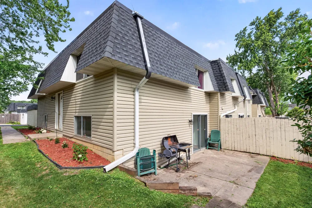 3750 Conroy Trail E Inver Grove Heights, MN 55076