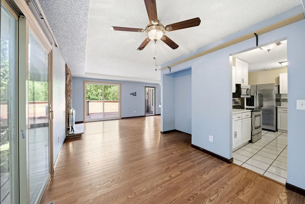 2103 Marquis Road Golden Valley, MN 55427