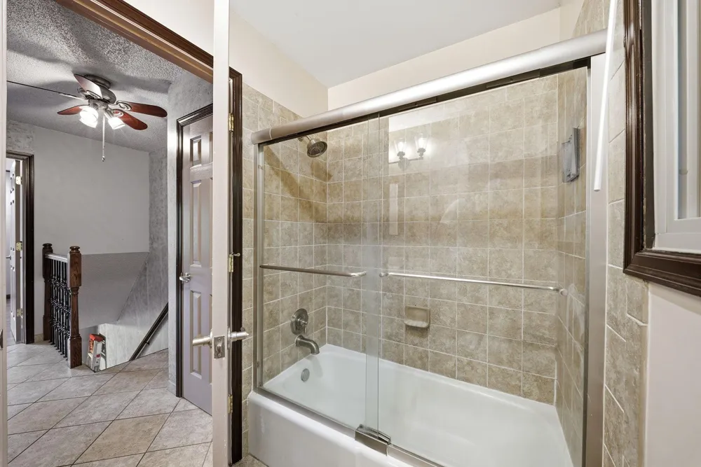 2103 Marquis Road Golden Valley, MN 55427