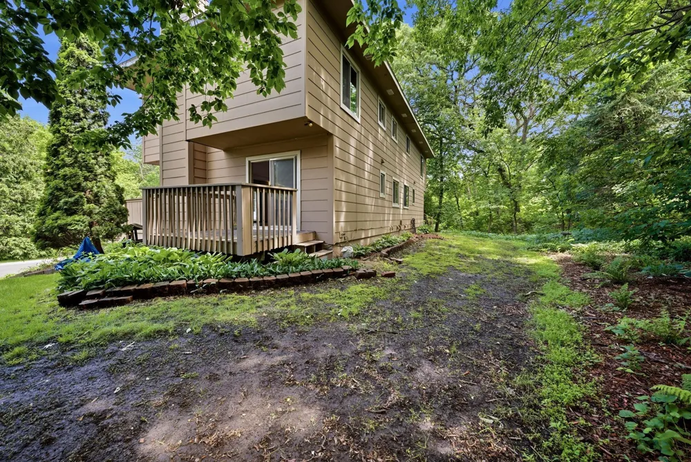 2103 Marquis Road Golden Valley, MN 55427