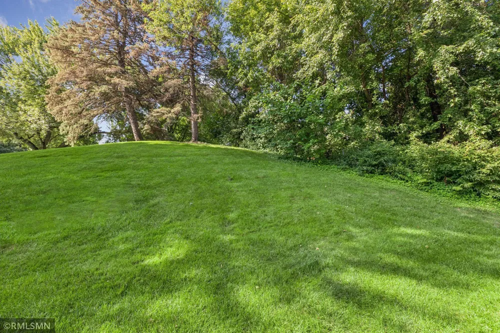 4384 Arden View Court Arden Hills, MN 55112