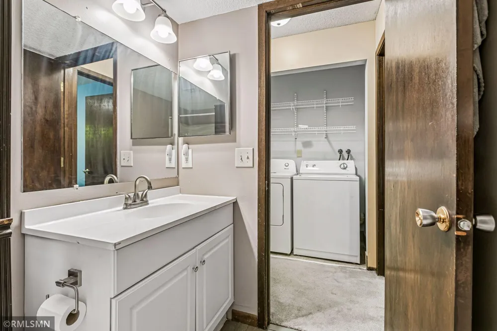 4384 Arden View Court Arden Hills, MN 55112