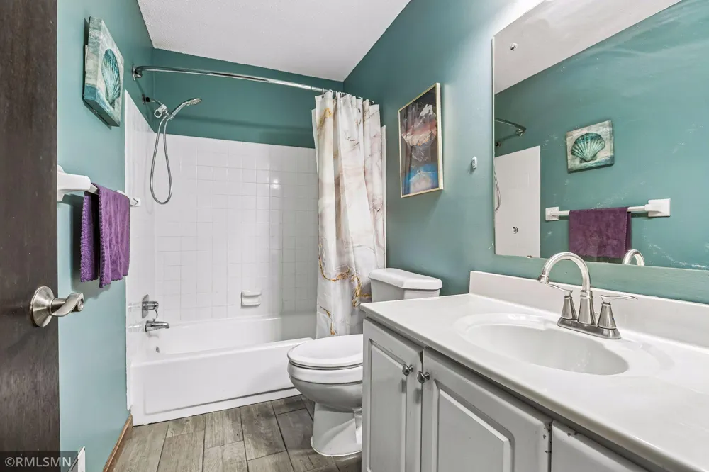 4384 Arden View Court Arden Hills, MN 55112