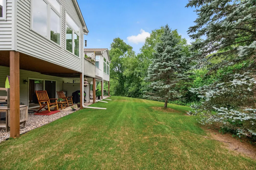 8992 Quail Court Saint Bonifacius, MN 55375