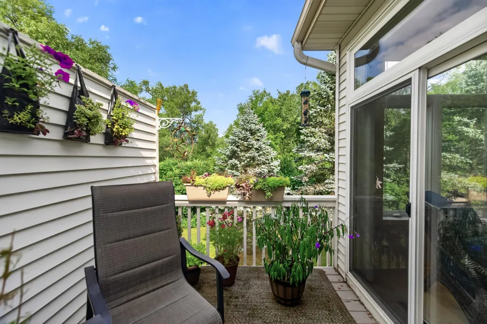 8992 Quail Court Saint Bonifacius, MN 55375