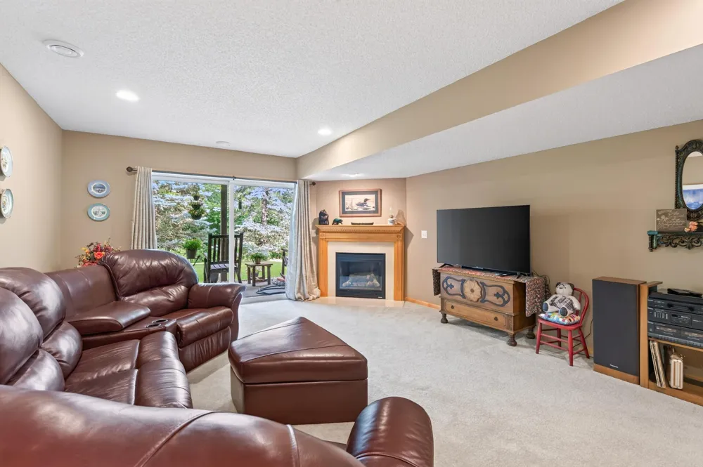 8992 Quail Court Saint Bonifacius, MN 55375