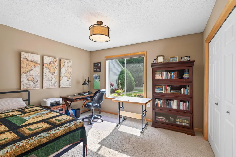 8992 Quail Court Saint Bonifacius, MN 55375