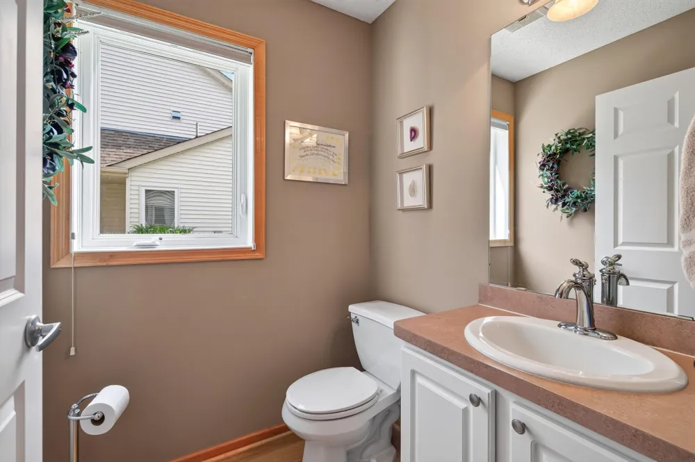 8992 Quail Court Saint Bonifacius, MN 55375