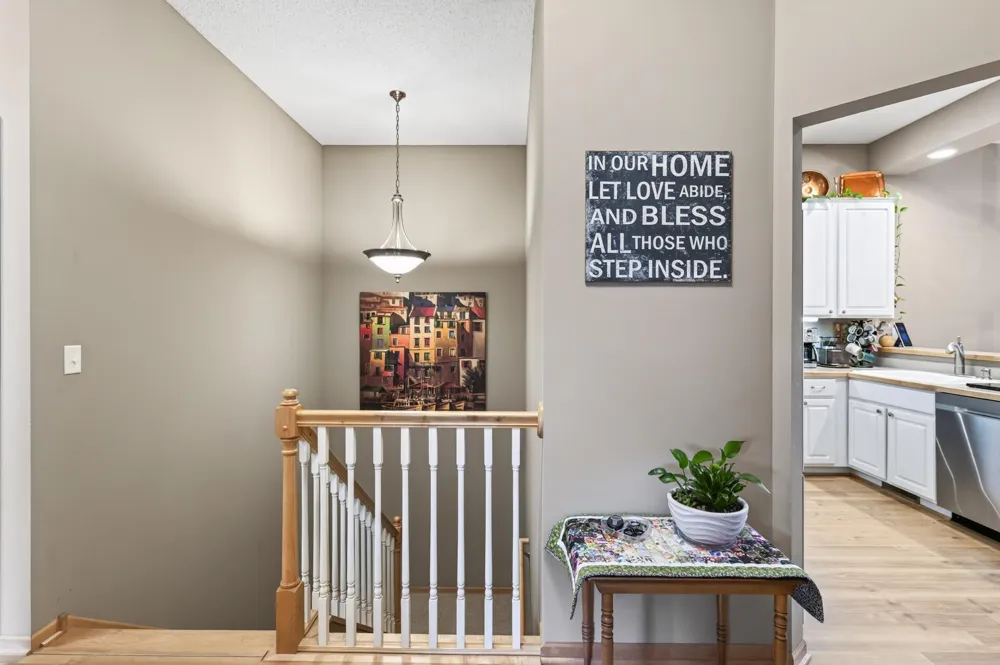 8992 Quail Court Saint Bonifacius, MN 55375
