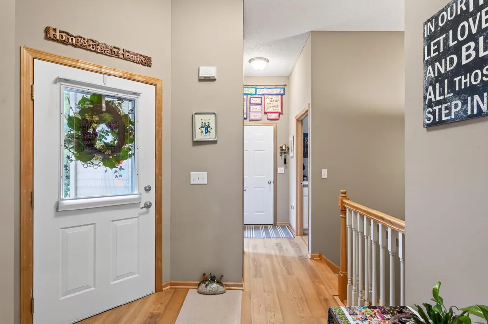 8992 Quail Court Saint Bonifacius, MN 55375