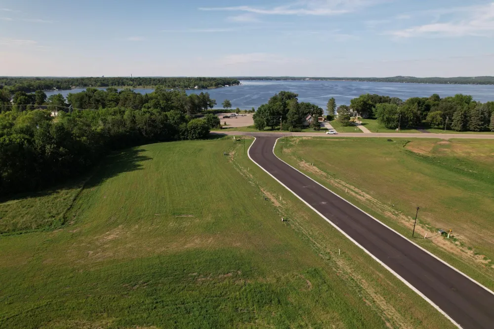 2006 South Ridge Road Detroit Lakes, MN 56501