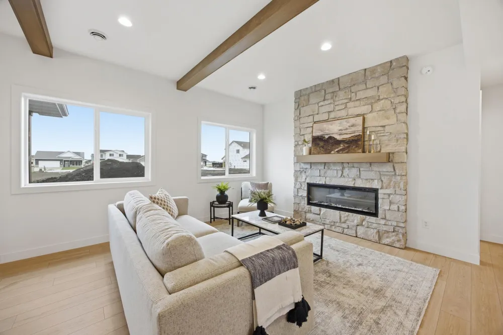 2006 South Ridge Road Detroit Lakes, MN 56501