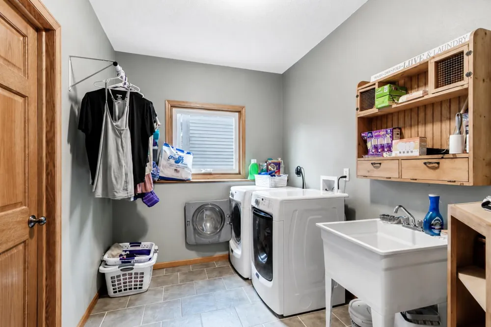 109 Cougar Drive Mankato, MN 56001
