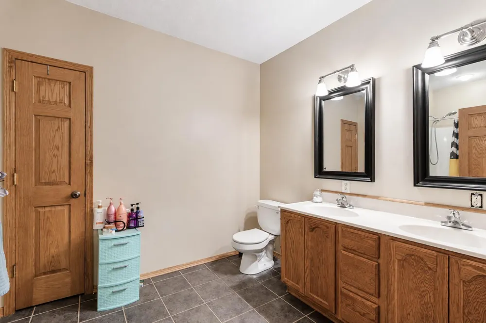 109 Cougar Drive Mankato, MN 56001