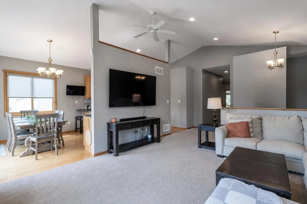 109 Cougar Drive Mankato, MN 56001