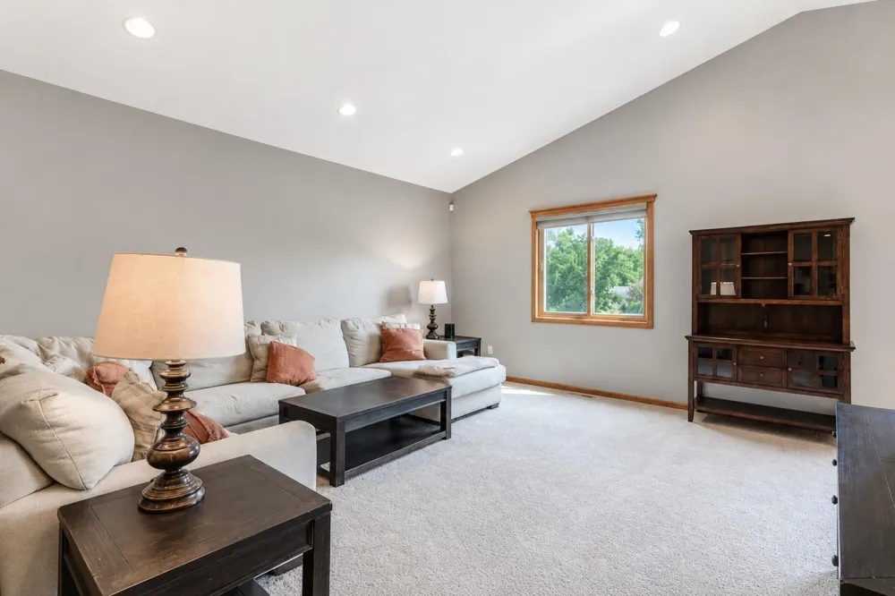 109 Cougar Drive Mankato, MN 56001