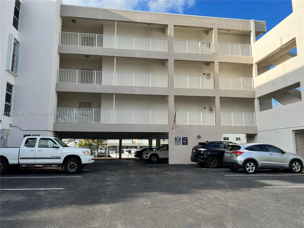 3716 NE 168th St #303 North Miami Beach, FL 33160