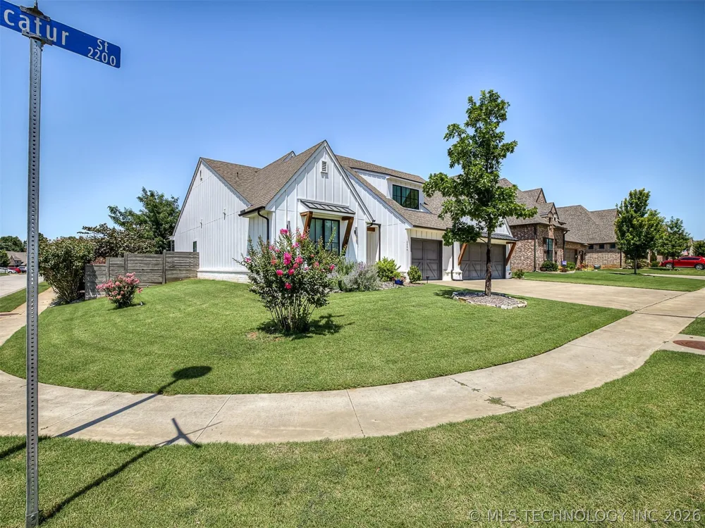 2244 W Decatur Street Broken Arrow, OK 74011