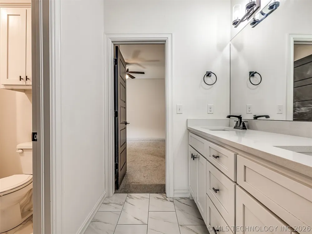 2244 W Decatur Street Broken Arrow, OK 74011