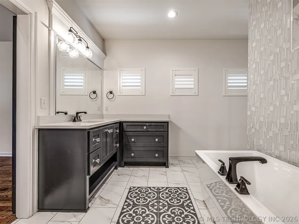 2244 W Decatur Street Broken Arrow, OK 74011