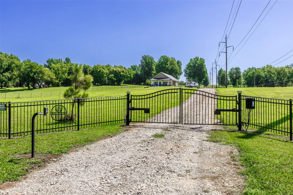 1708 College Park Road Claremore, OK 74017