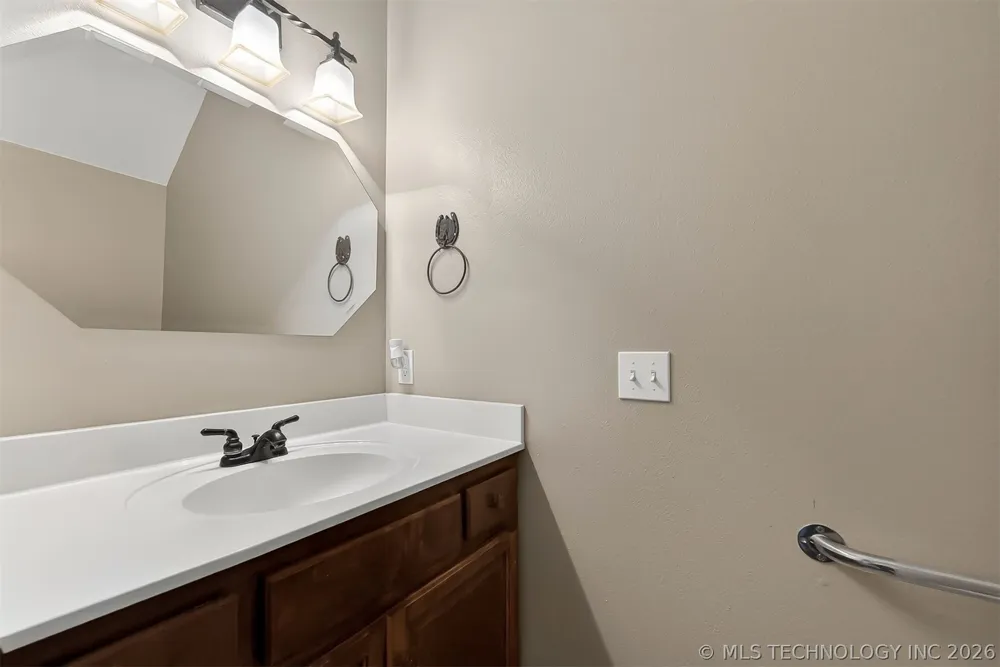 21347 S 397 EastAvenue Porter, OK 74454