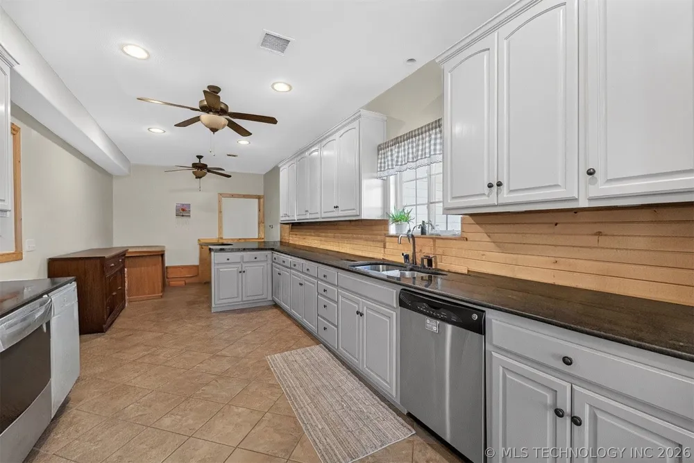 21347 S 397 EastAvenue Porter, OK 74454