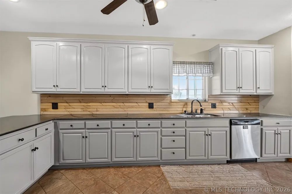 21347 S 397 EastAvenue Porter, OK 74454