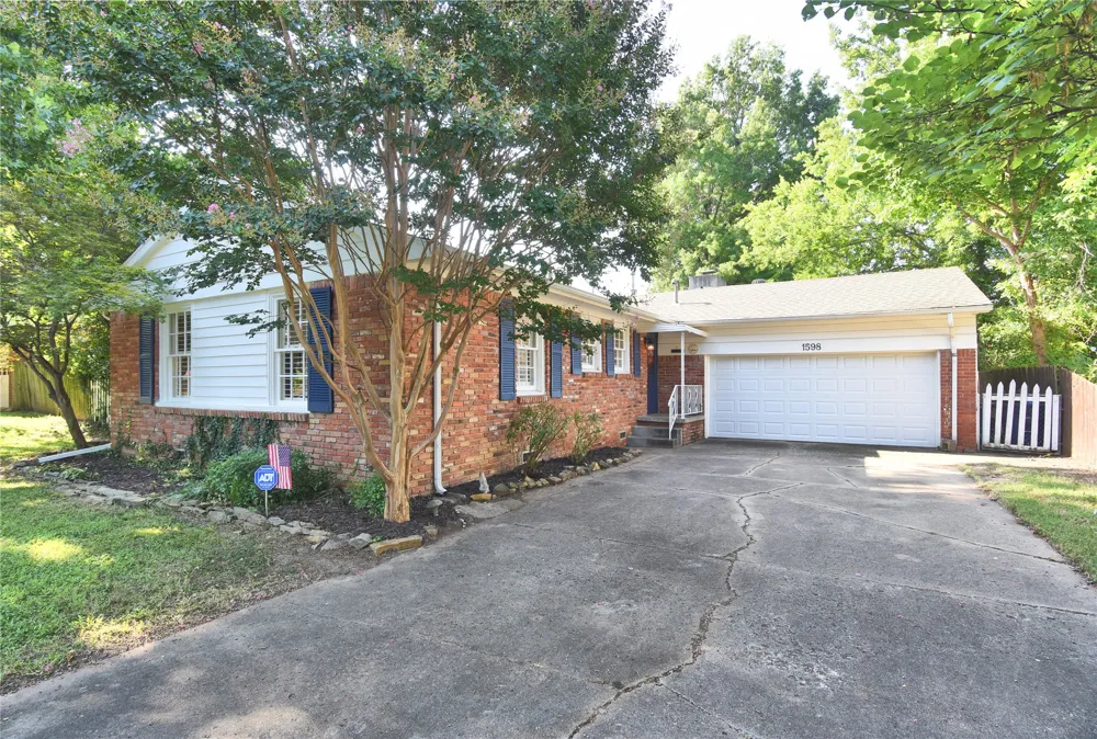 1598 E 60th Place Tulsa, OK 74105