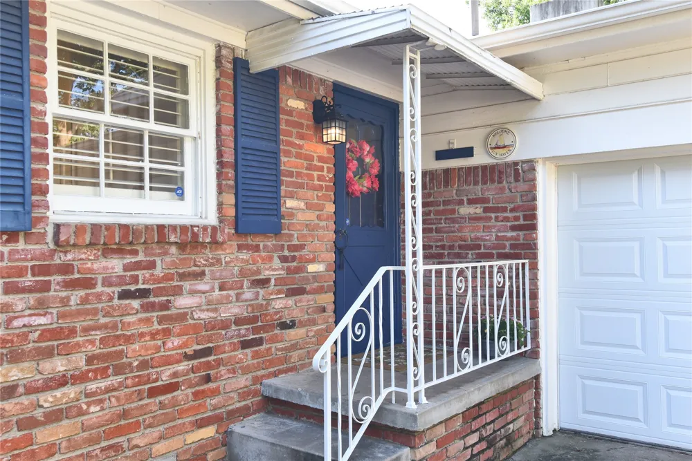 1598 E 60th Place Tulsa, OK 74105