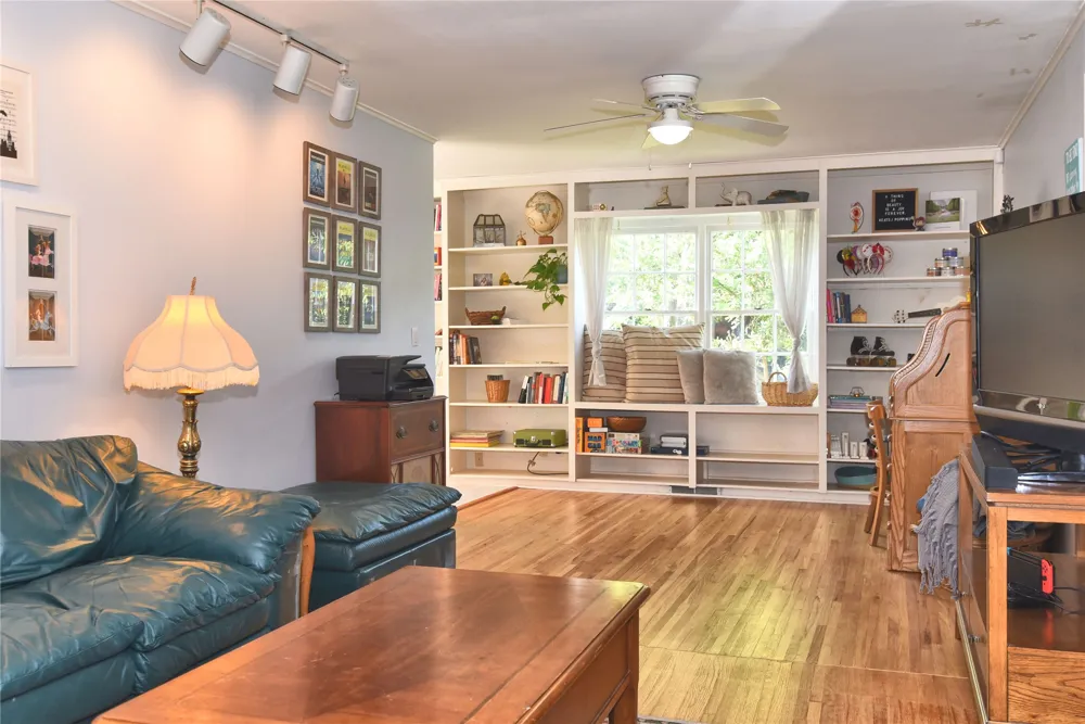 1598 E 60th Place Tulsa, OK 74105