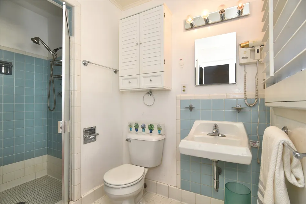 1598 E 60th Place Tulsa, OK 74105