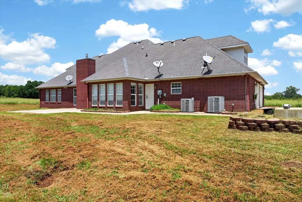 17063 Rhino Spiro, OK 74959