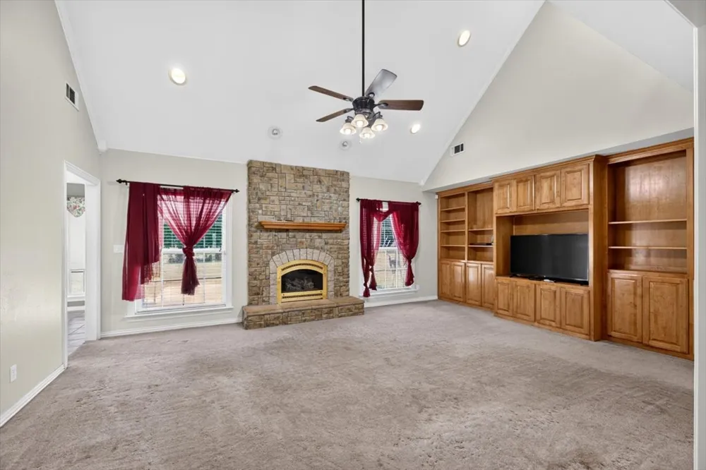 17063 Rhino Spiro, OK 74959