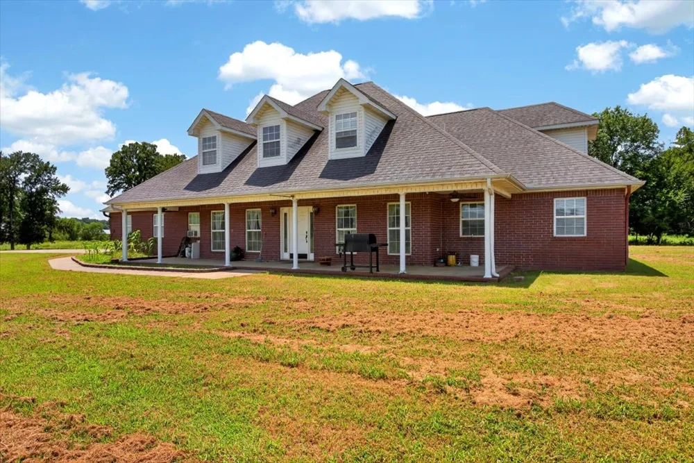 17063 Rhino Spiro, OK 74959